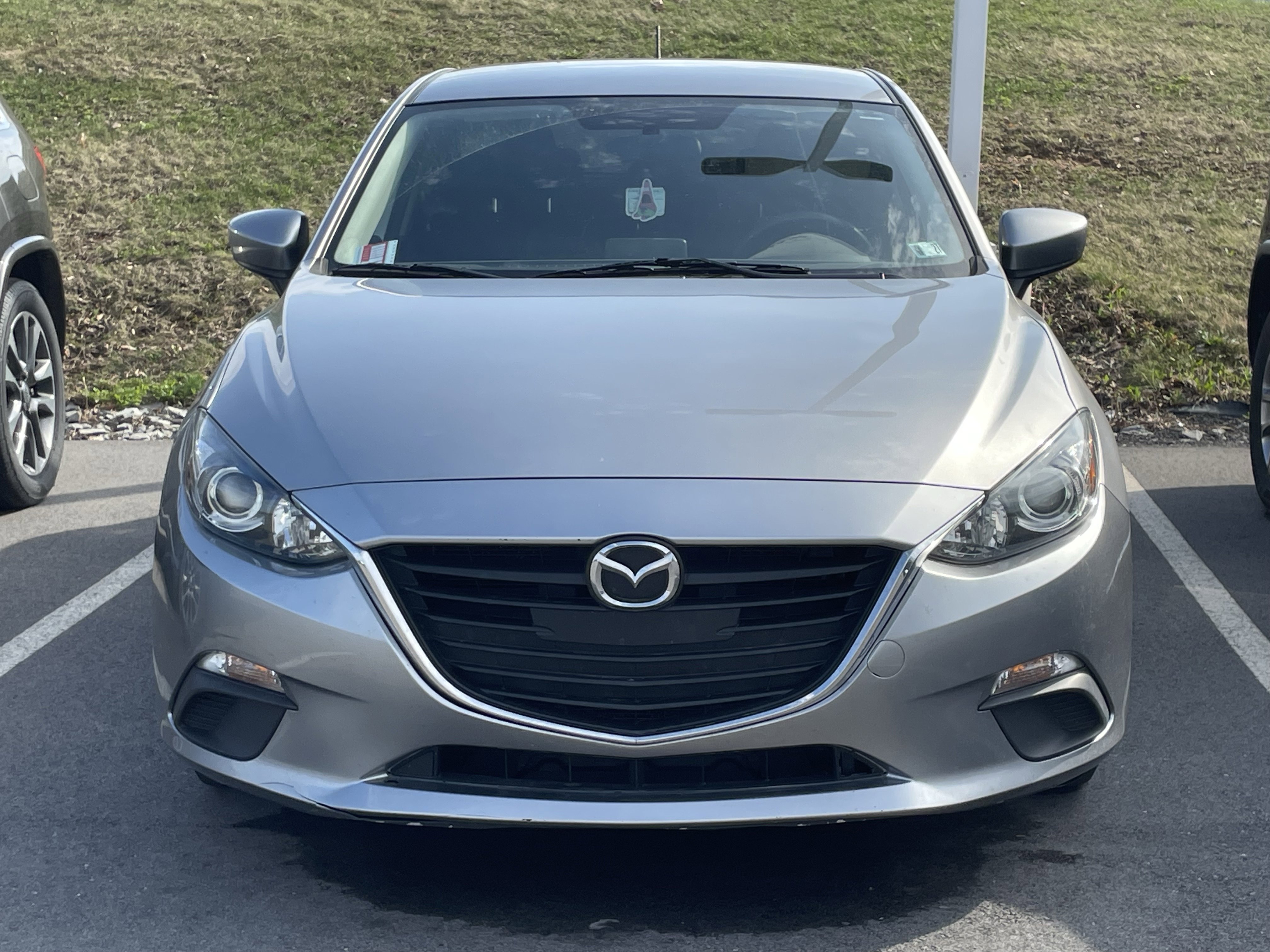 Used 2015 MAZDA MAZDA3 i Sport video 3