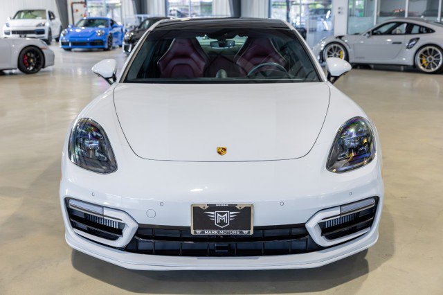 Used 2022 Porsche Panamera GTS w/ Premium Package image 9