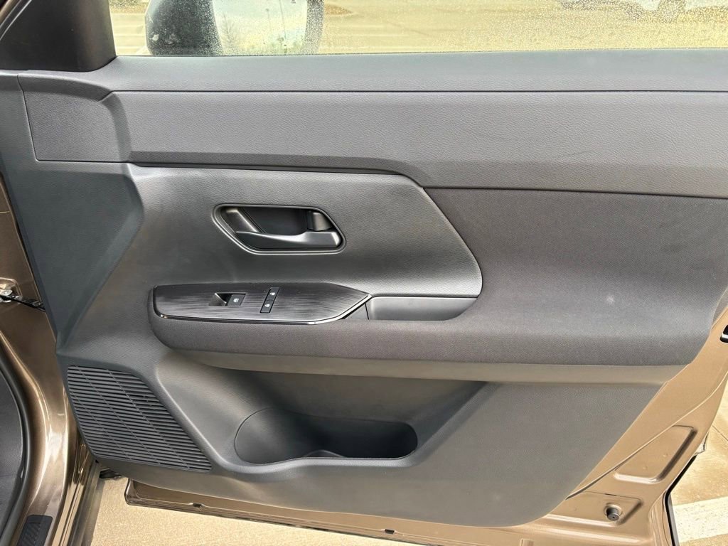 Used 2025 Nissan Kicks S image 15