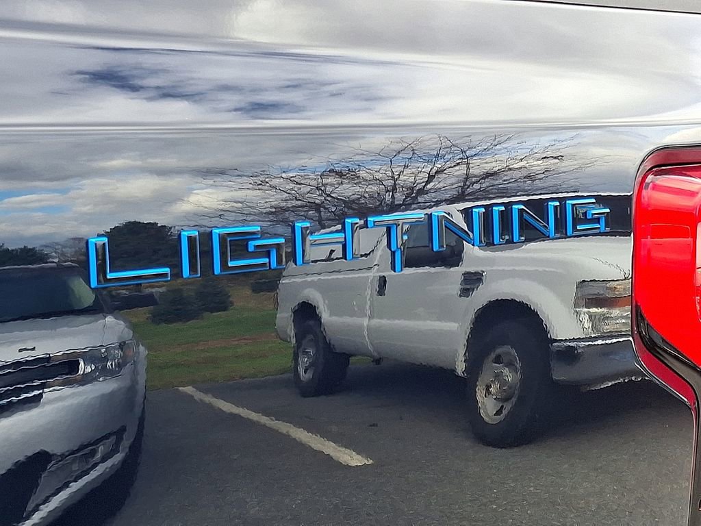 New 2025 Ford F150 Lightning XLT image 20
