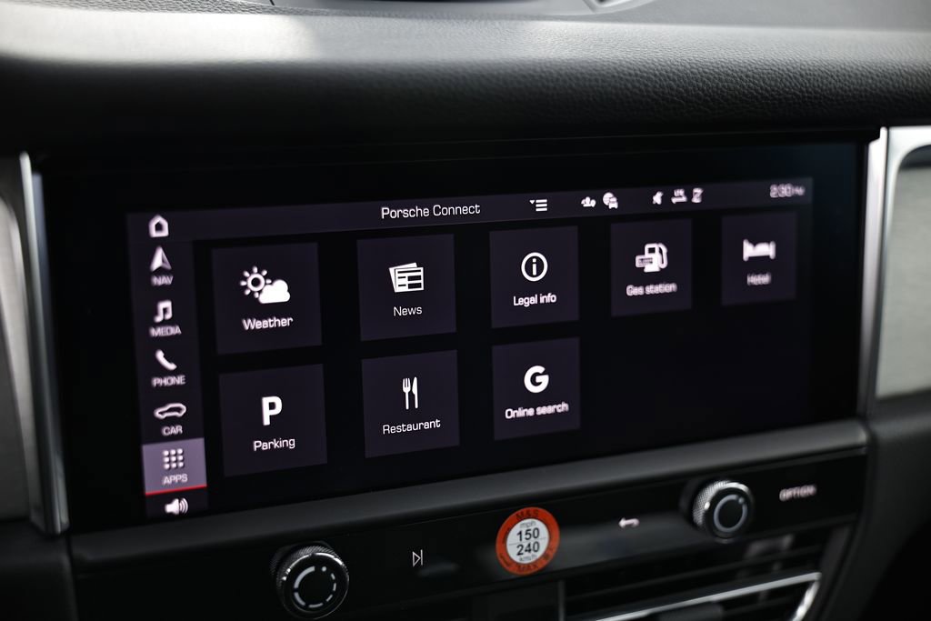 Certified 2026 Porsche Macan image 38