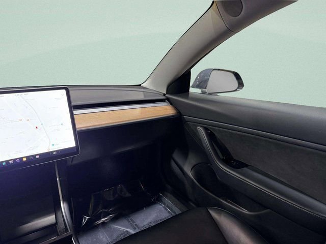 Used 2019 Tesla Model 3 image 13