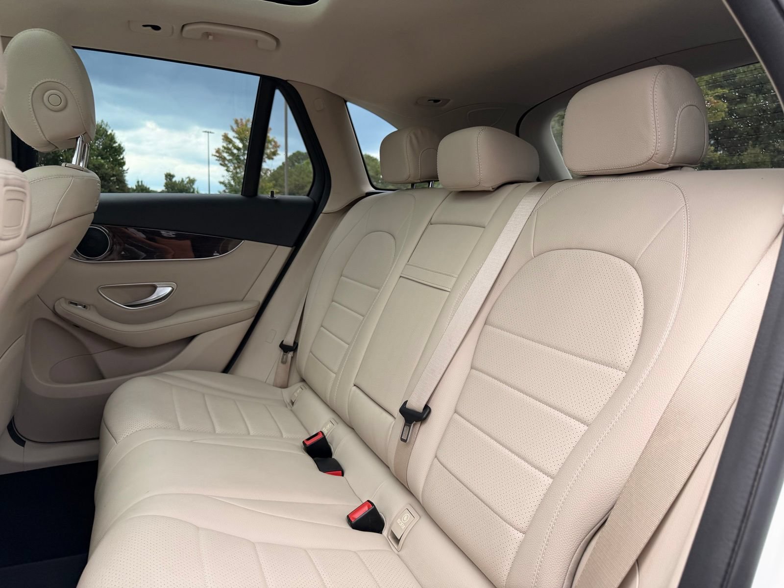 Used 2019 Mercedes-Benz GLC 300 image 28