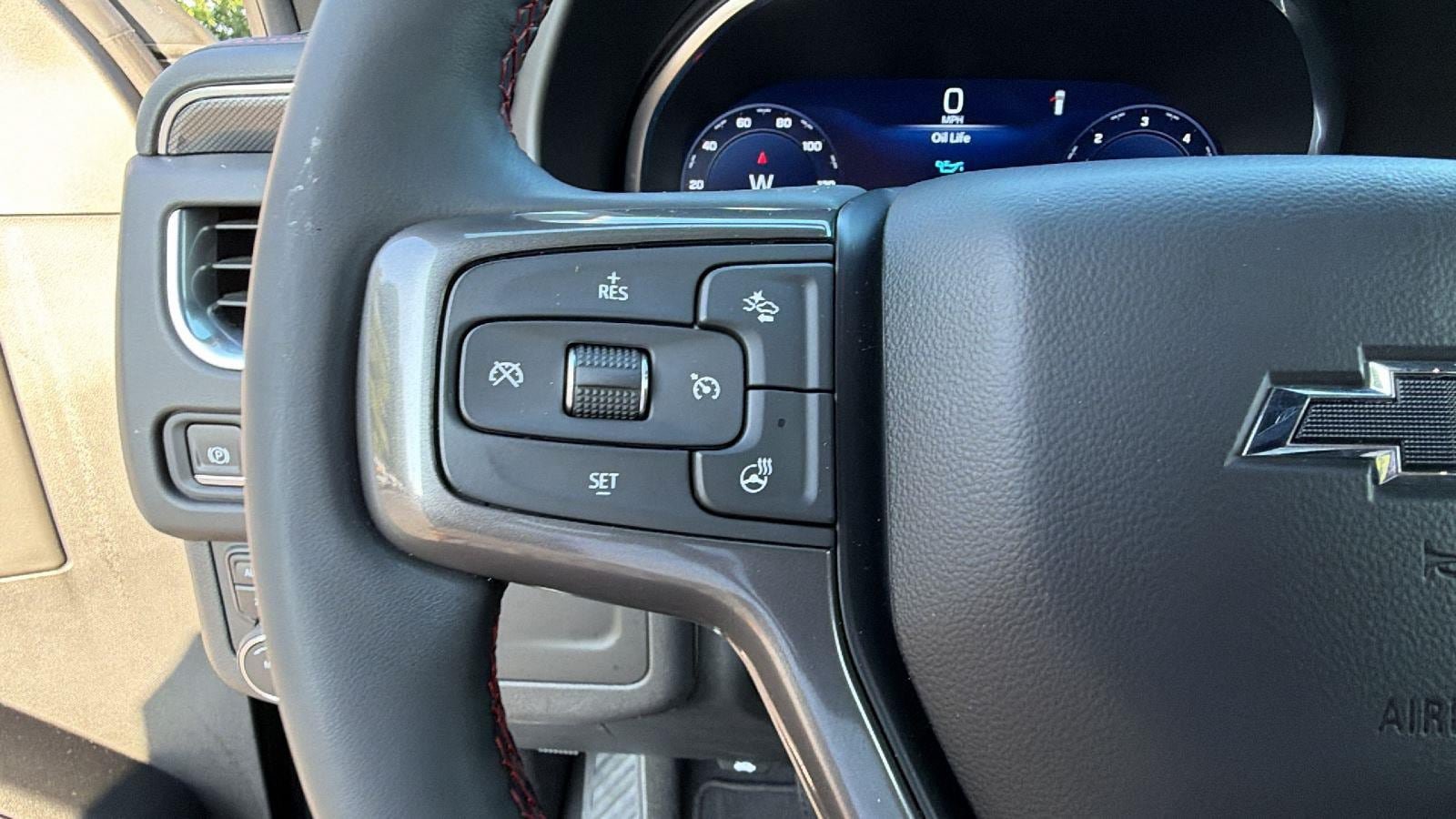 Used 2024 Chevrolet Suburban RST w/ Luxury Package AWD/4WD image 30