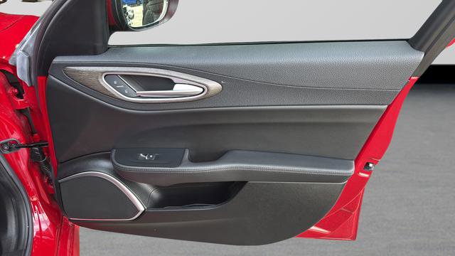 Used 2023 Alfa Romeo Giulia Ti w/ Active Assist Plus Package image 23