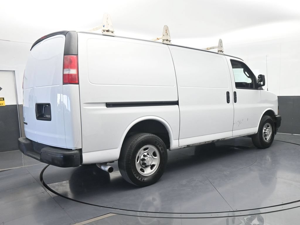 Used 2018 Chevrolet Express 2500 RWD image 6
