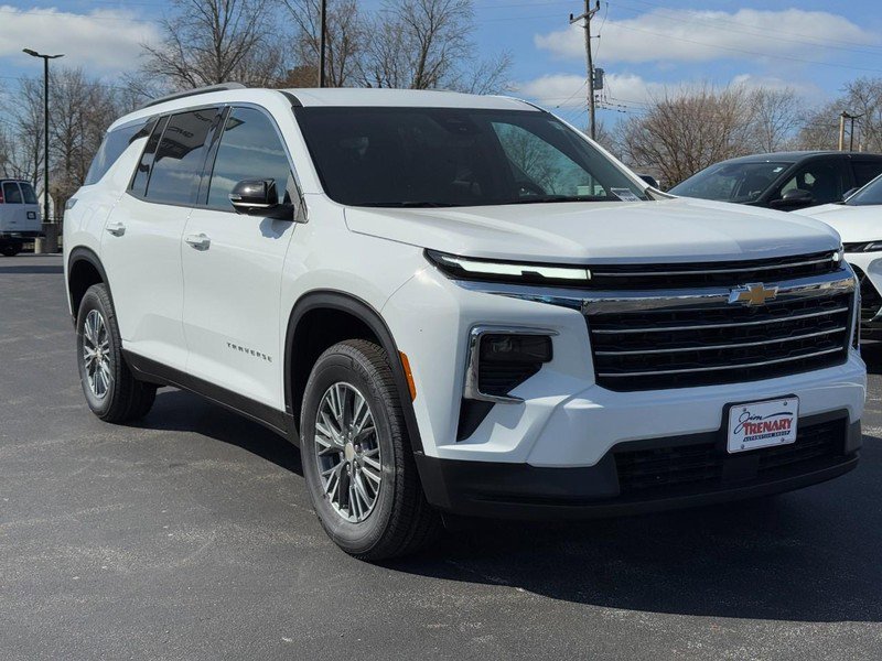 New 2026 Chevrolet Traverse LT w/ Driver Confidence Package FWD video 2