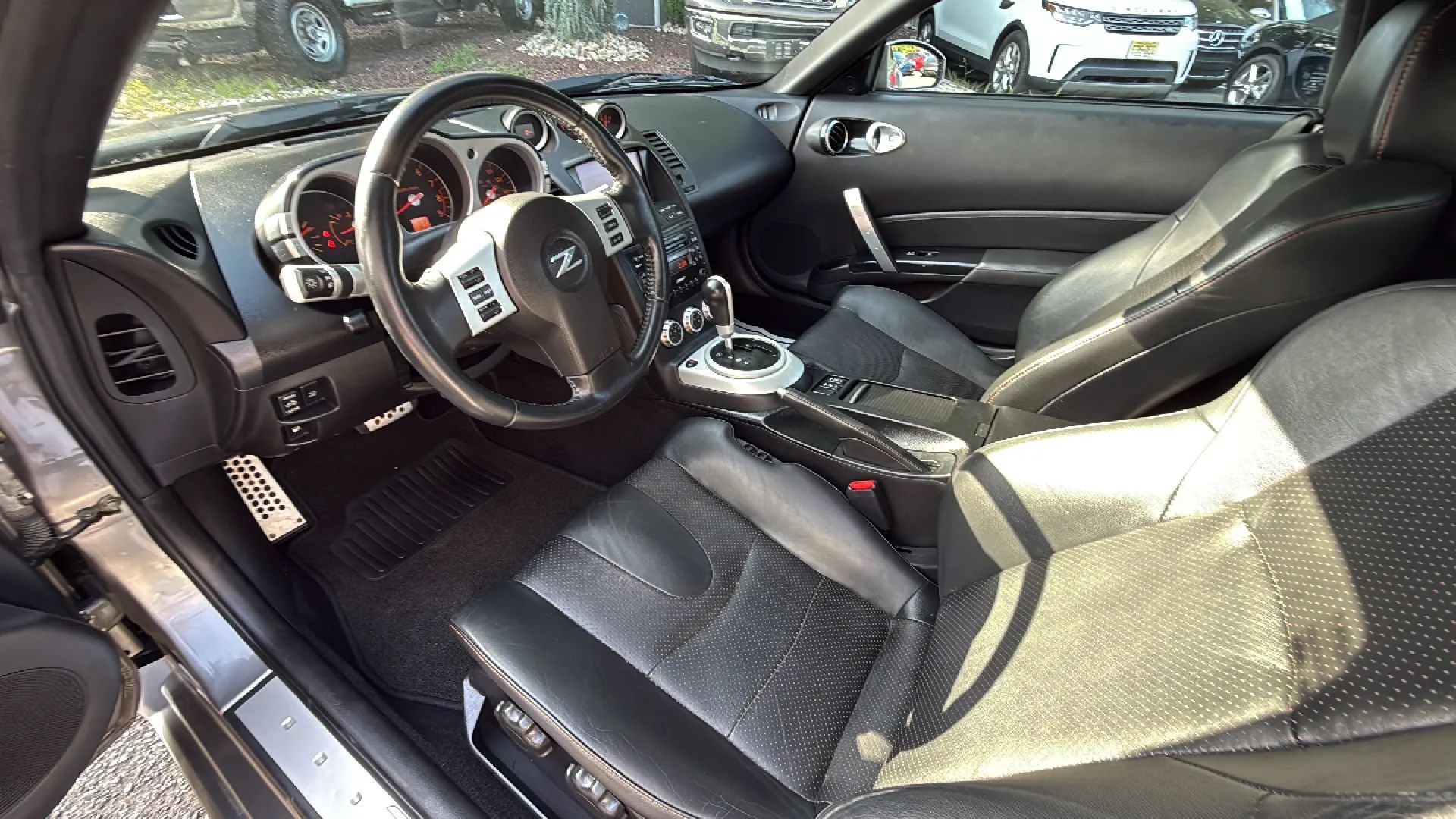 Used 2007 Nissan 350Z Touring RWD image 18