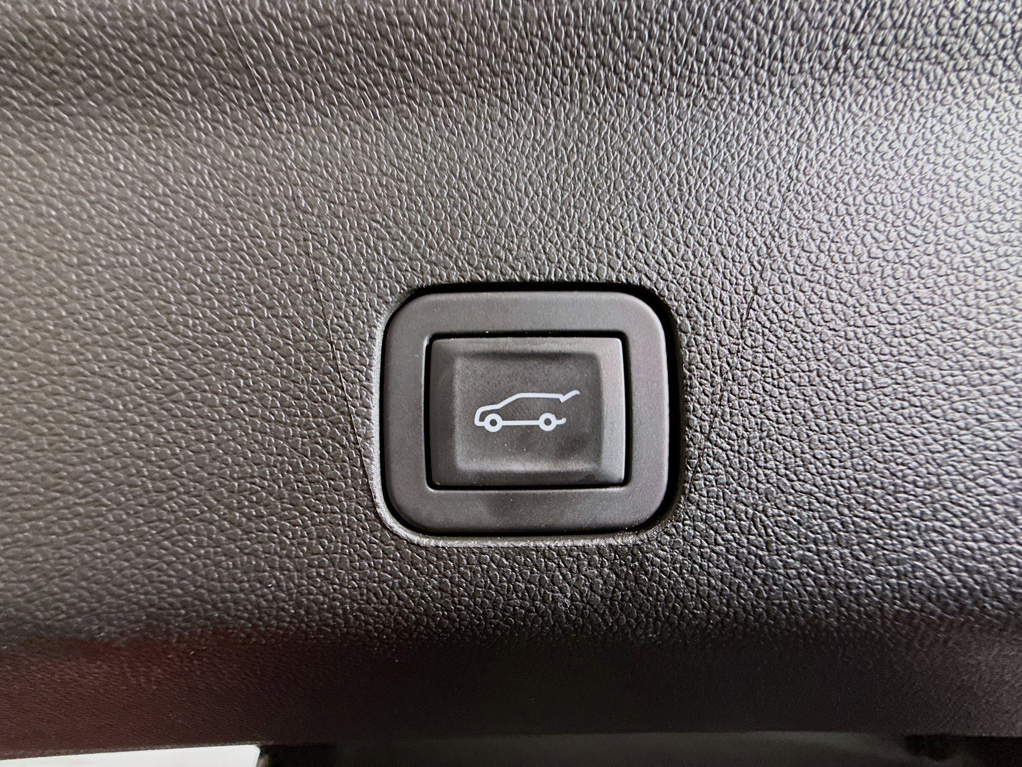 Used 2025 GMC Yukon Denali AWD/4WD image 43