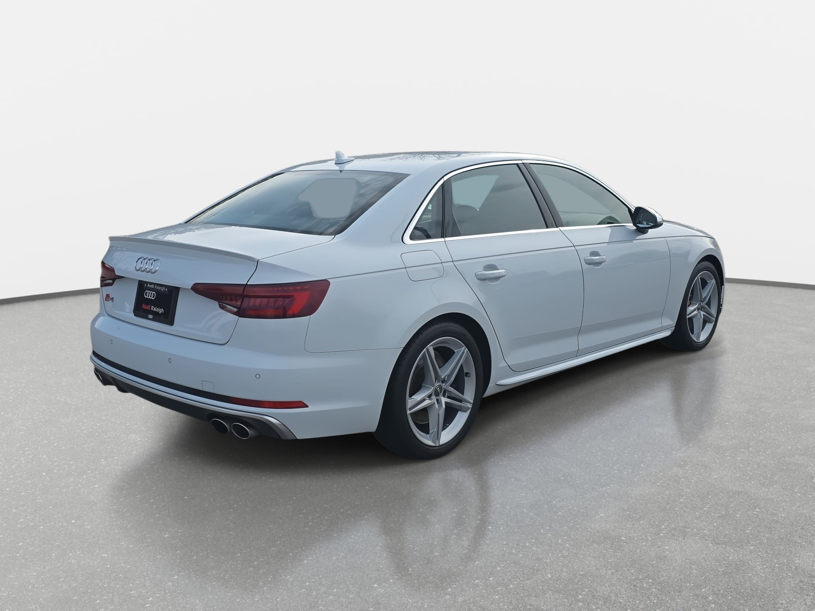 Used 2019 Audi S4 Premium Plus w/ Premium Plus Package image 5