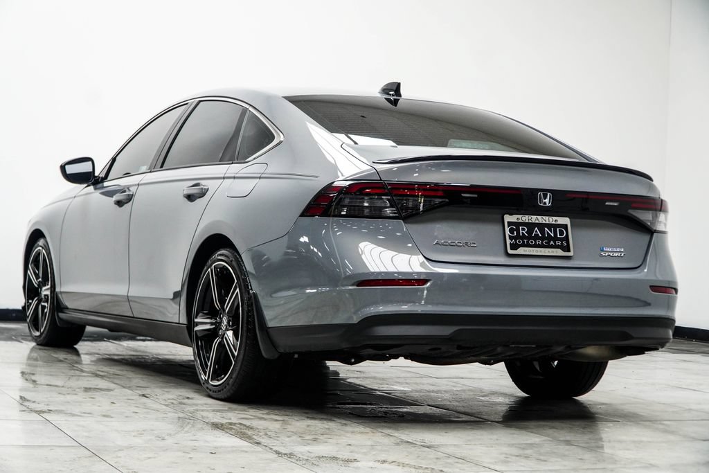 Used 2025 Honda Accord Sport image 12