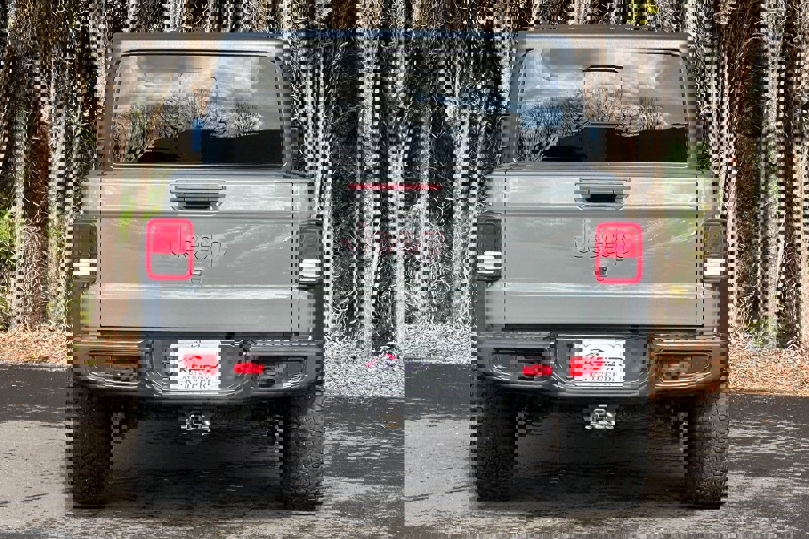 Used 2022 Jeep Gladiator Rubicon w/ Cold Weather Group image 5