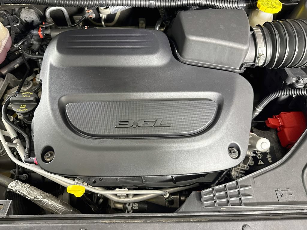 Used 2025 Chrysler Pacifica Select FWD image 35