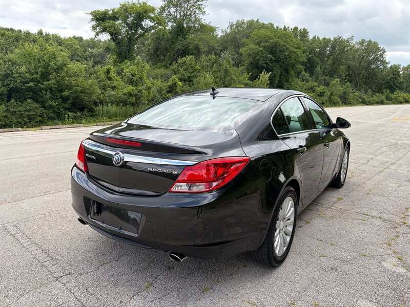 Used 2013 Buick Regal Premium FWD image 5