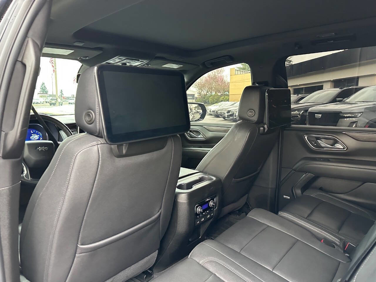 Used 2023 Chevrolet Suburban Z71 w/ Z71 Off-Road Package AWD/4WD image 29