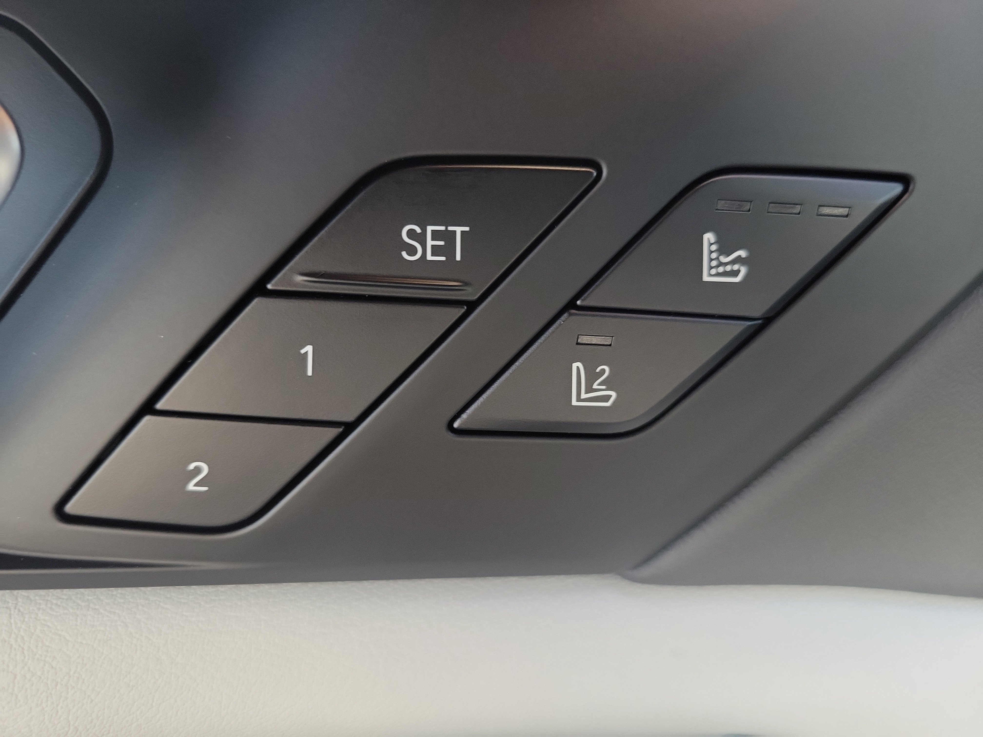 New 2026 BMW X5 xDrive40i w/ Climate Comfort Package image 20