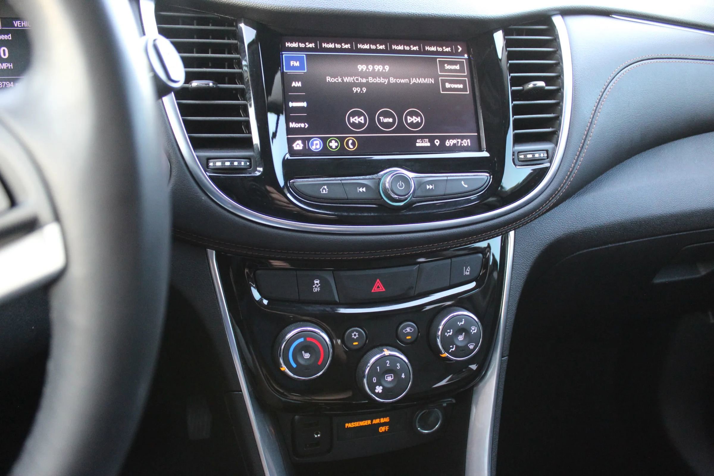 Used 2020 Chevrolet Trax Premier image 17