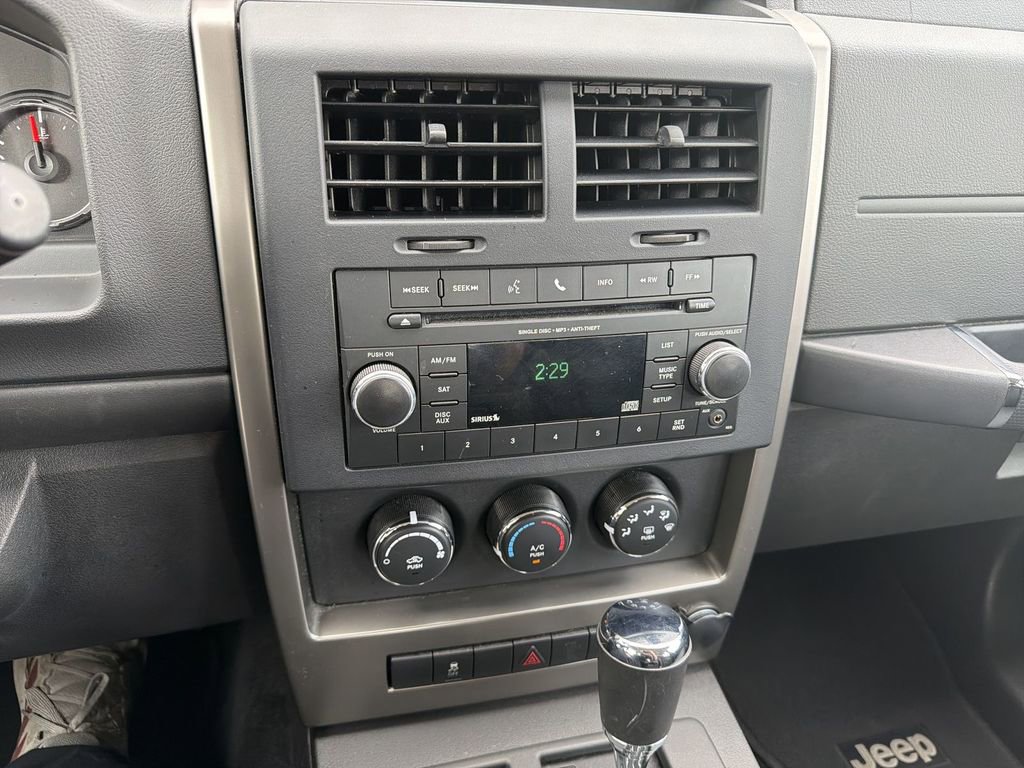 Used 2012 Jeep Liberty Sport w/ Driver Convenience Group RWD image 14