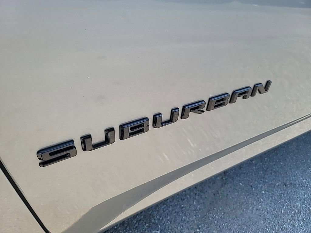 Certified 2025 Chevrolet Suburban Z71 AWD/4WD image 9