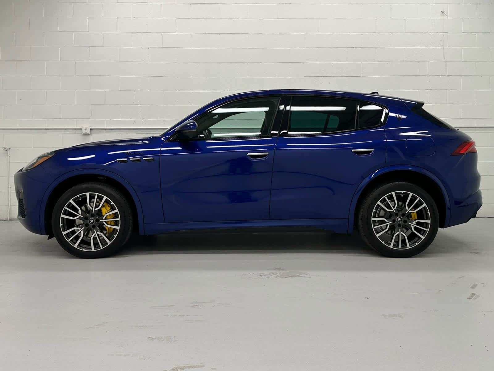 Used 2023 Maserati Grecale Modena image 3