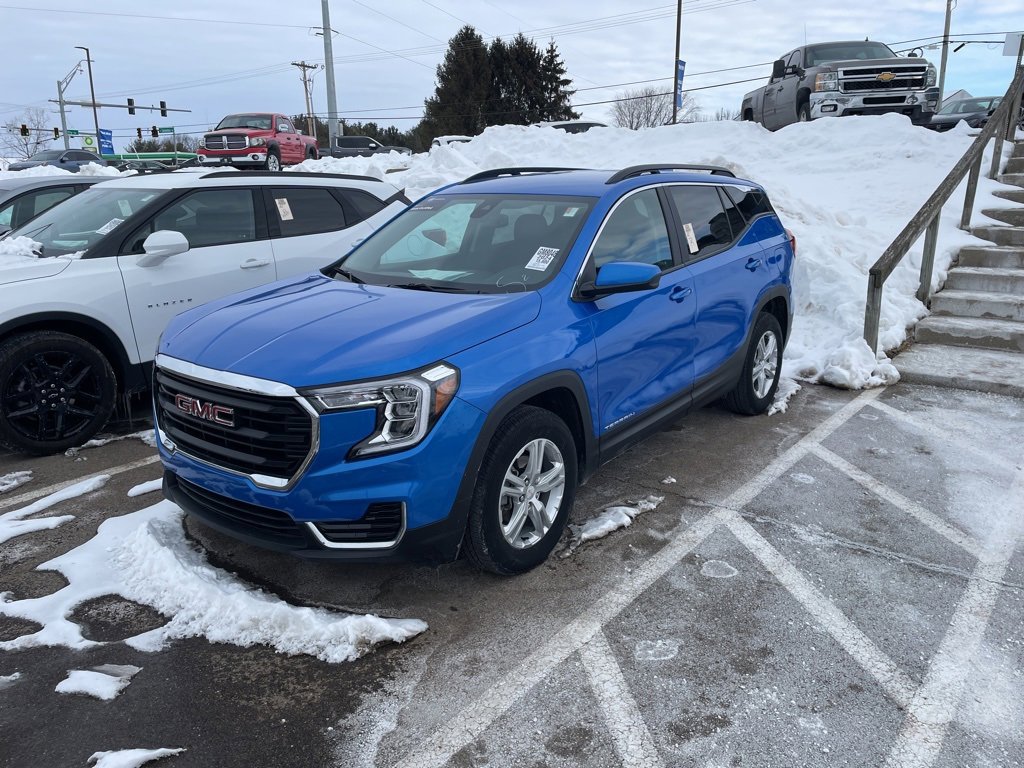 Used 2024 GMC Terrain SLE w/ Driver Convenience Package