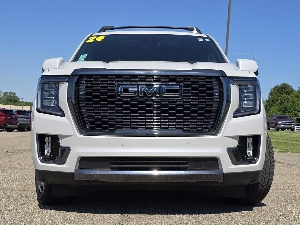 Used 2024 GMC Yukon Denali Ultimate AWD/4WD image 17