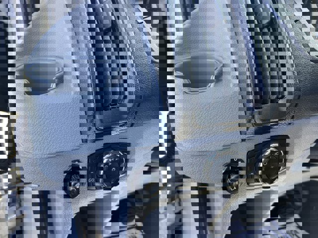 Used 2018 Ford Transit 350 XL image 9