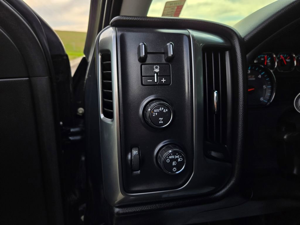 Used 2017 Chevrolet Silverado 1500 LT w/ All Star Edition image 14