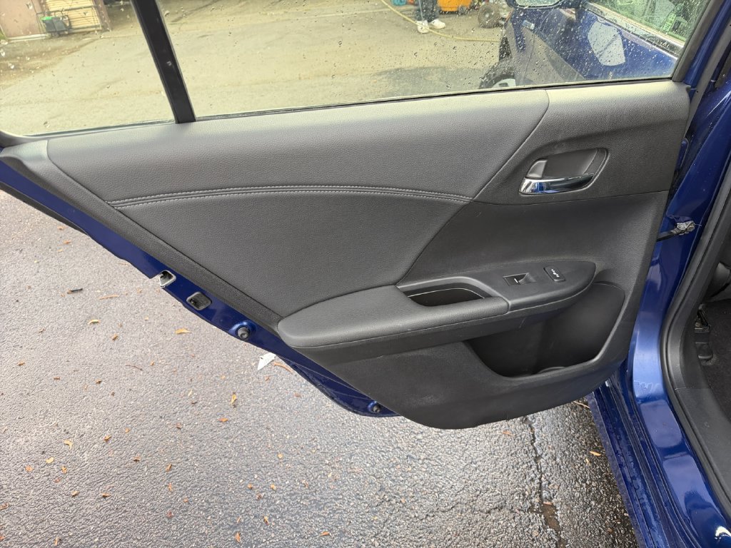 Used 2017 Honda Accord Touring image 31