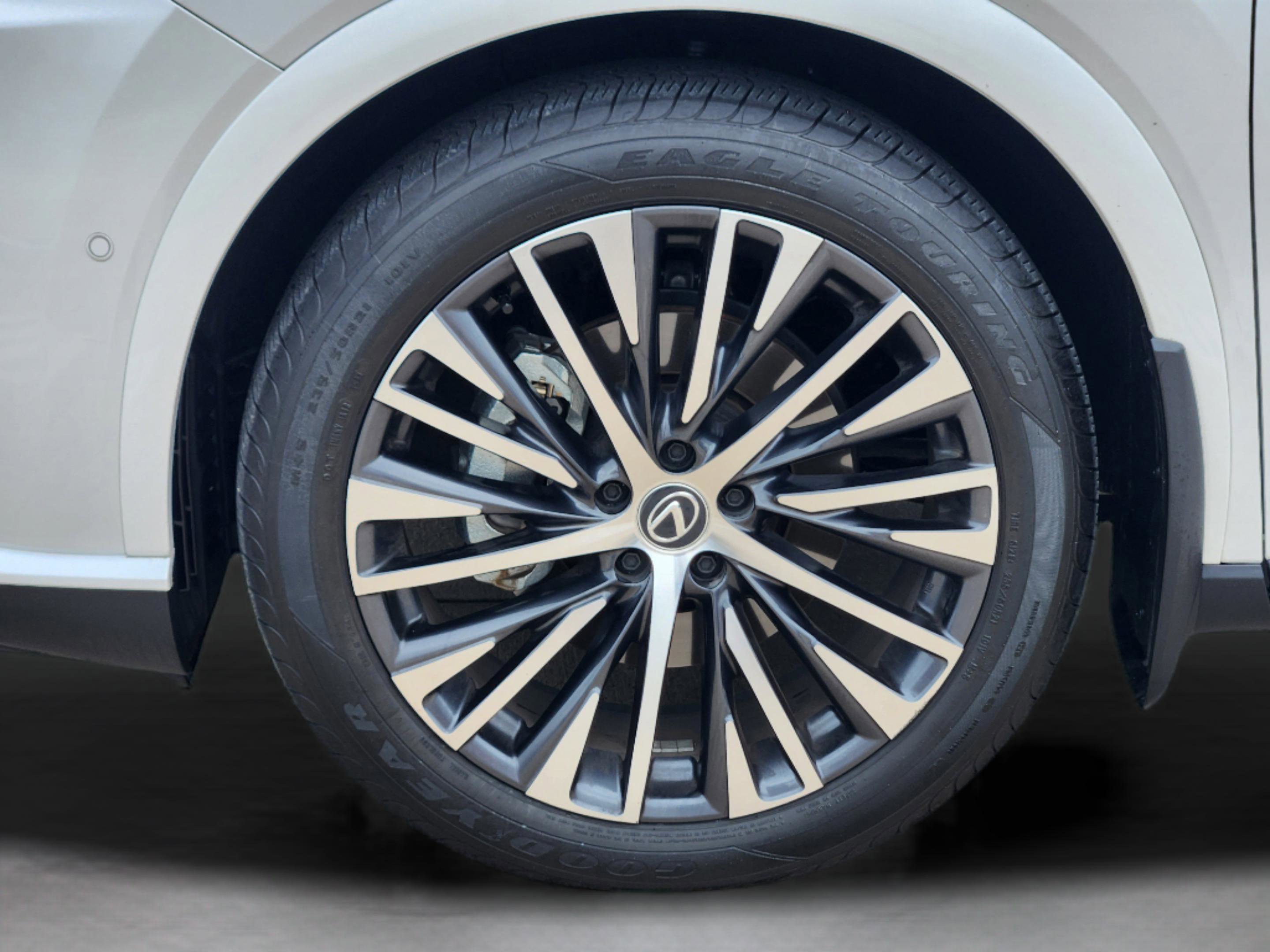 Used 2023 Lexus RX 350 Premium Plus w/ Accessory Package (K3) FWD image 39