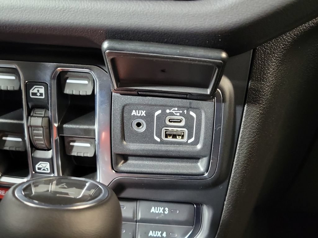 New 2027 Jeep Wrangler Unlimited Rubicon AWD/4WD image 22