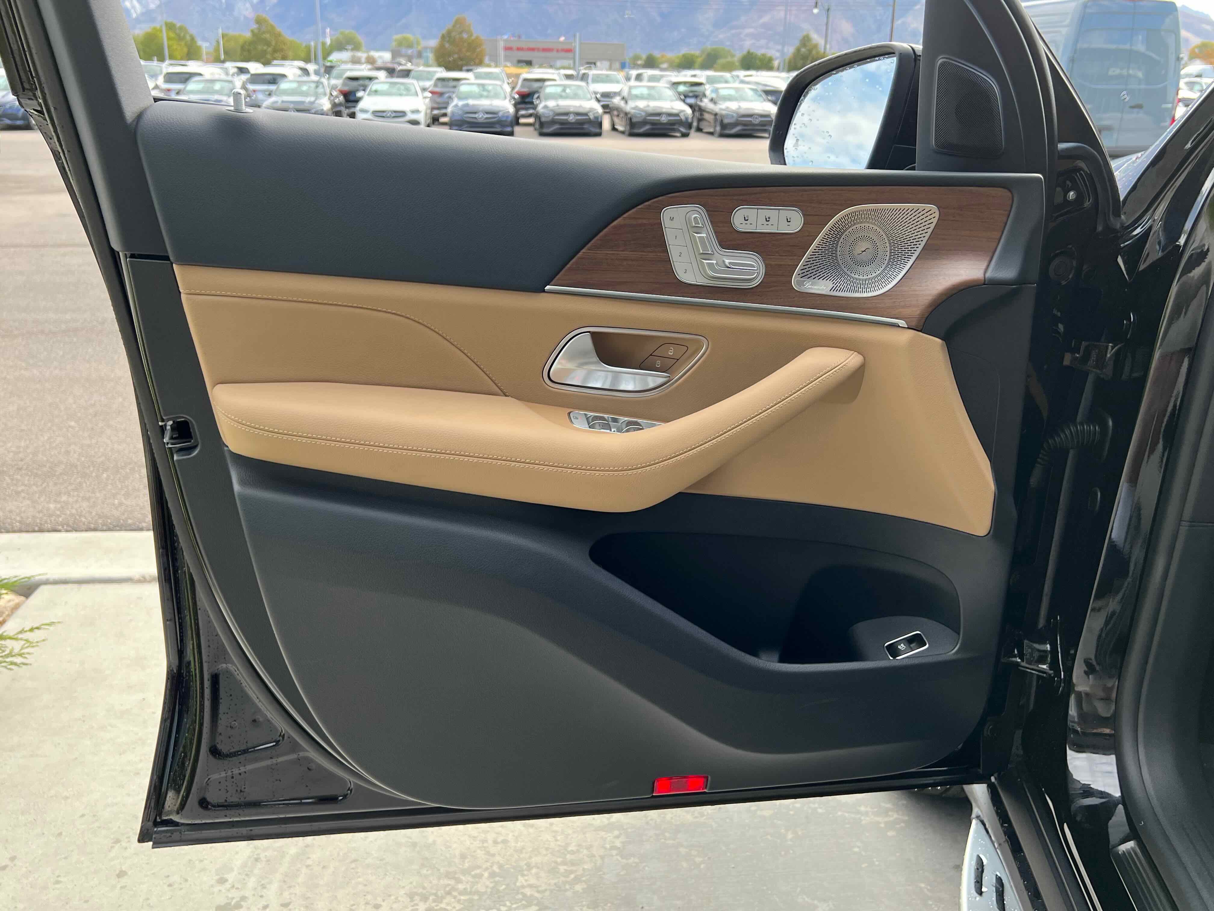 New 2026 Mercedes-Benz GLS 450 4MATIC image 14