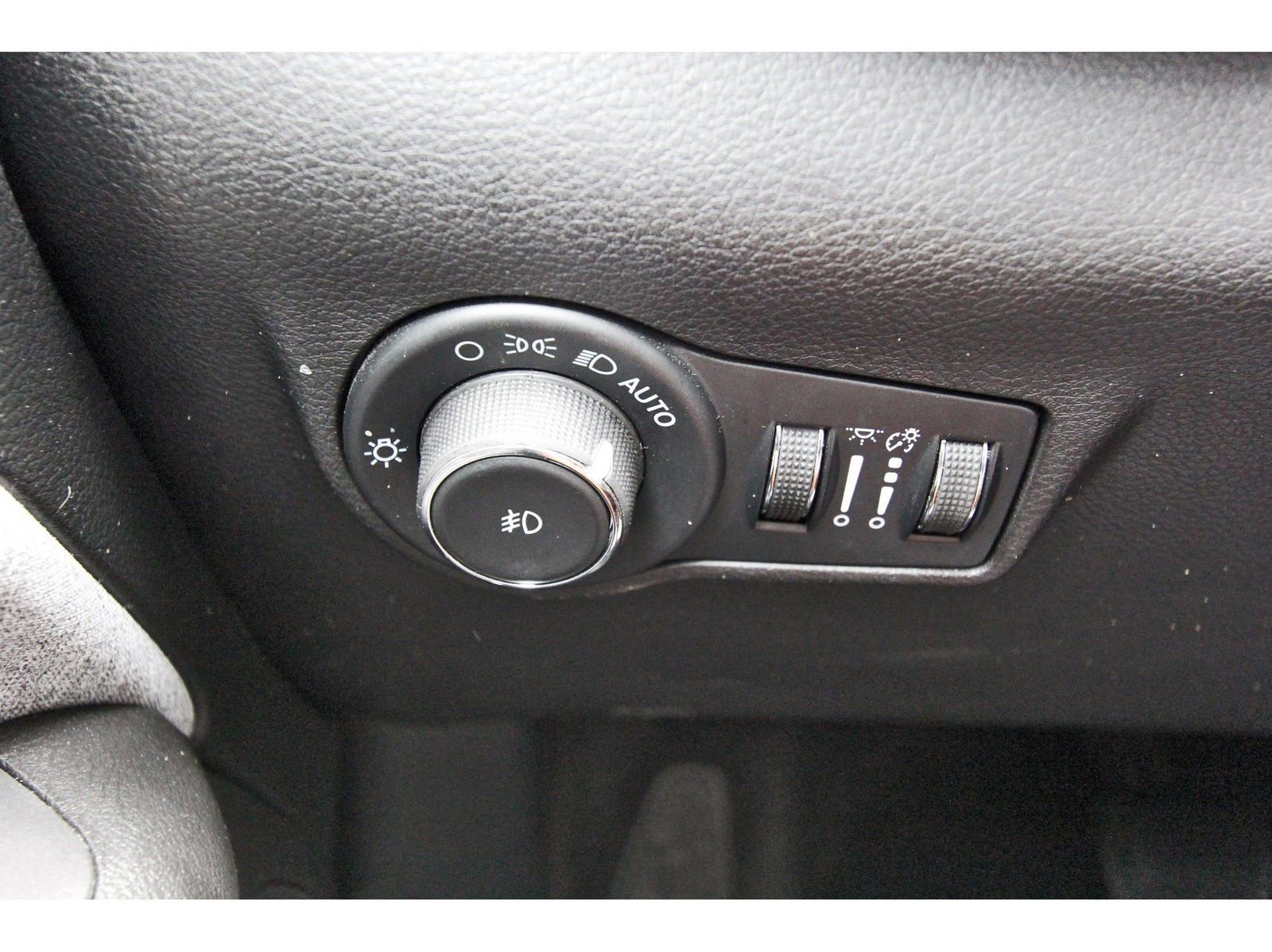 Used 2022 Jeep Compass Latitude AWD/4WD image 22