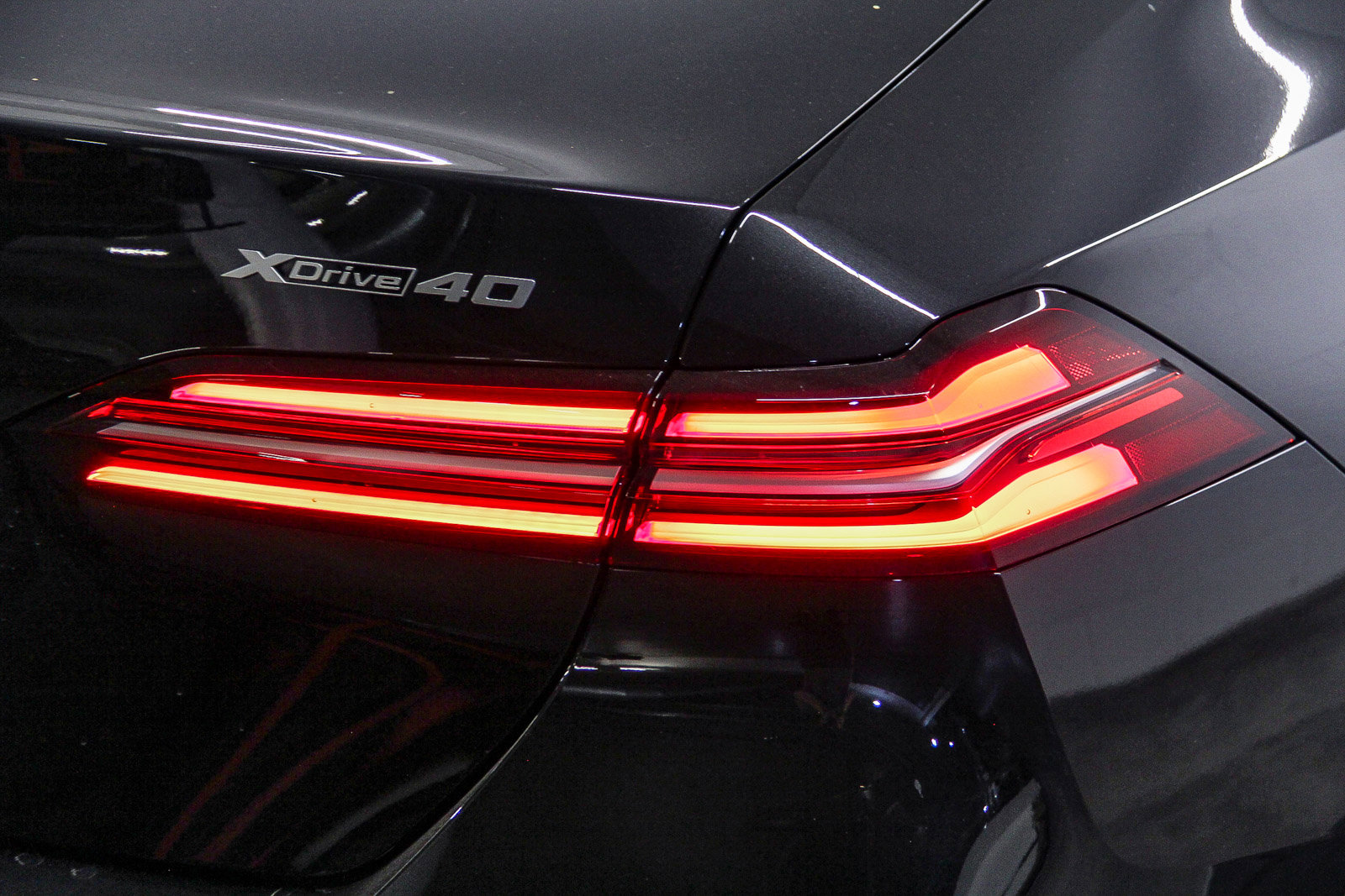 New 2026 BMW i5 eDrive40 w/ Convenience Package image 7