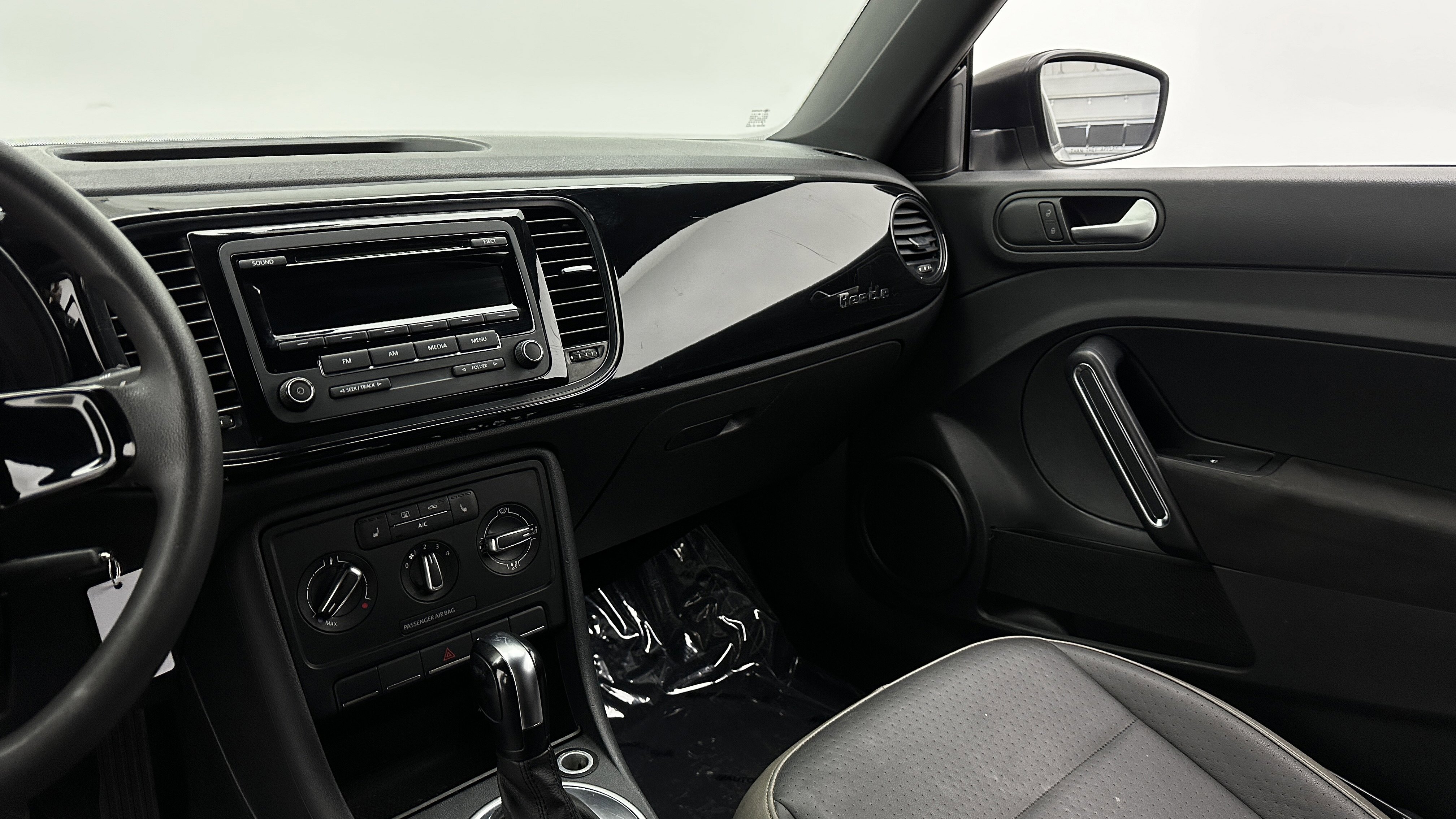 Used 2015 Volkswagen Beetle 1.8T image 17