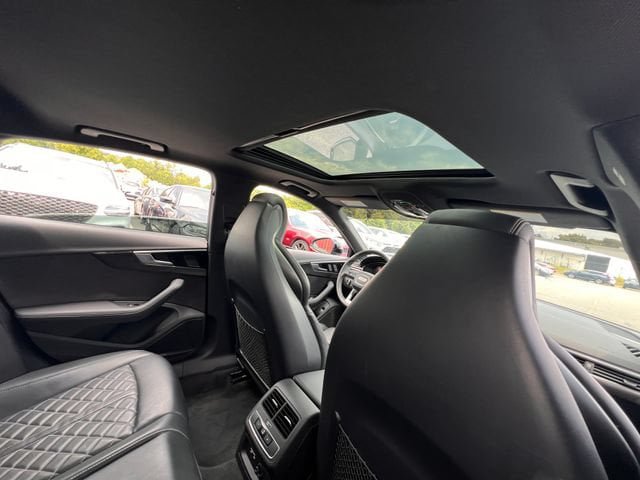 Used 2023 Audi S4 Premium Plus AWD/4WD image 29