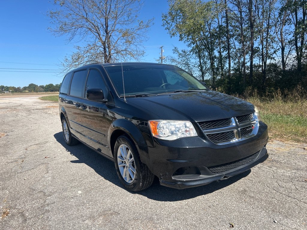 Used 2016 Dodge Grand Caravan SXT FWD image 1