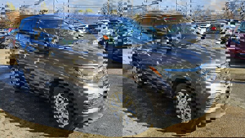 Used 2016 Honda Pilot LX image 2