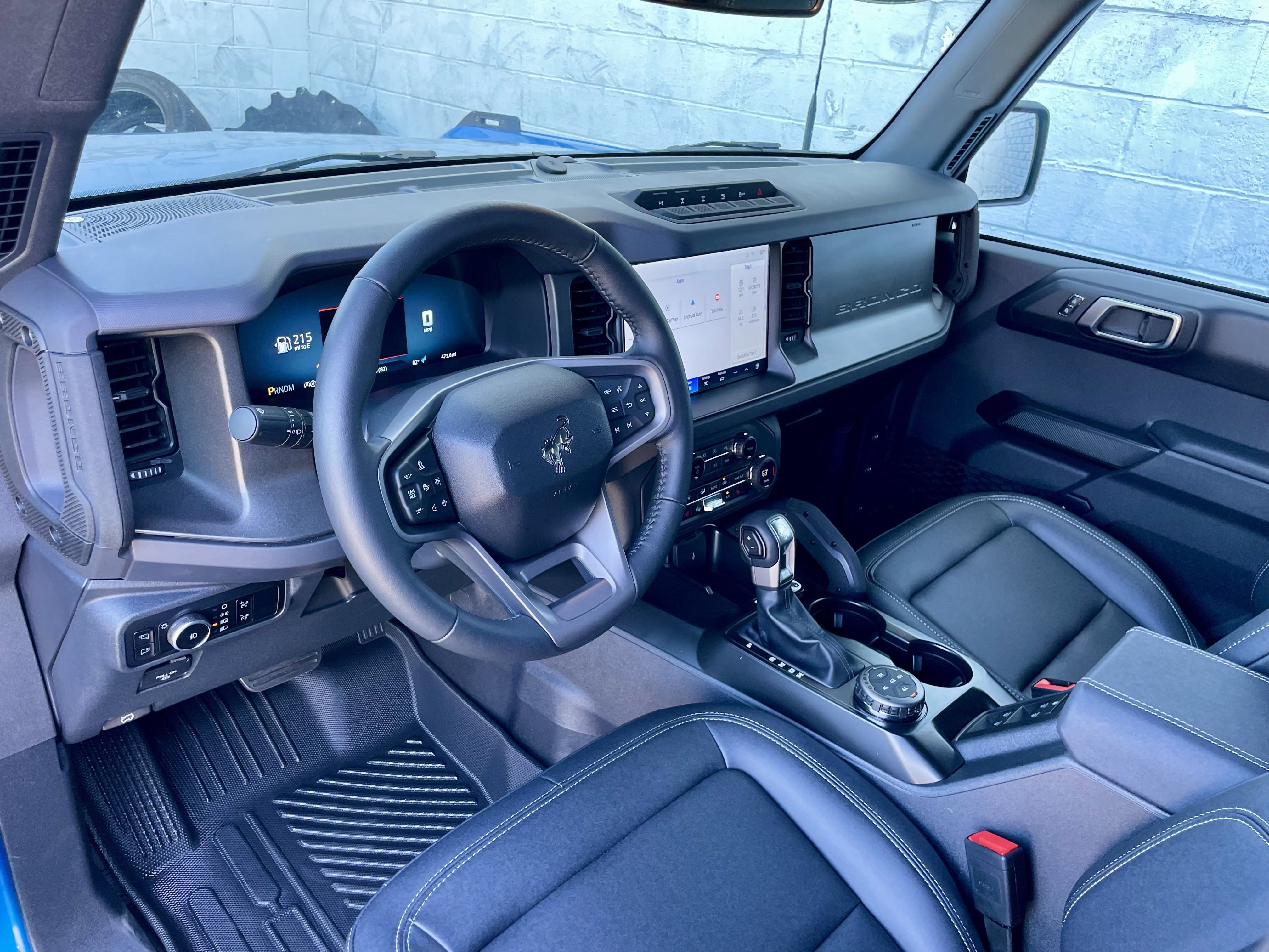 Used 2025 Ford Bronco Badlands image 13