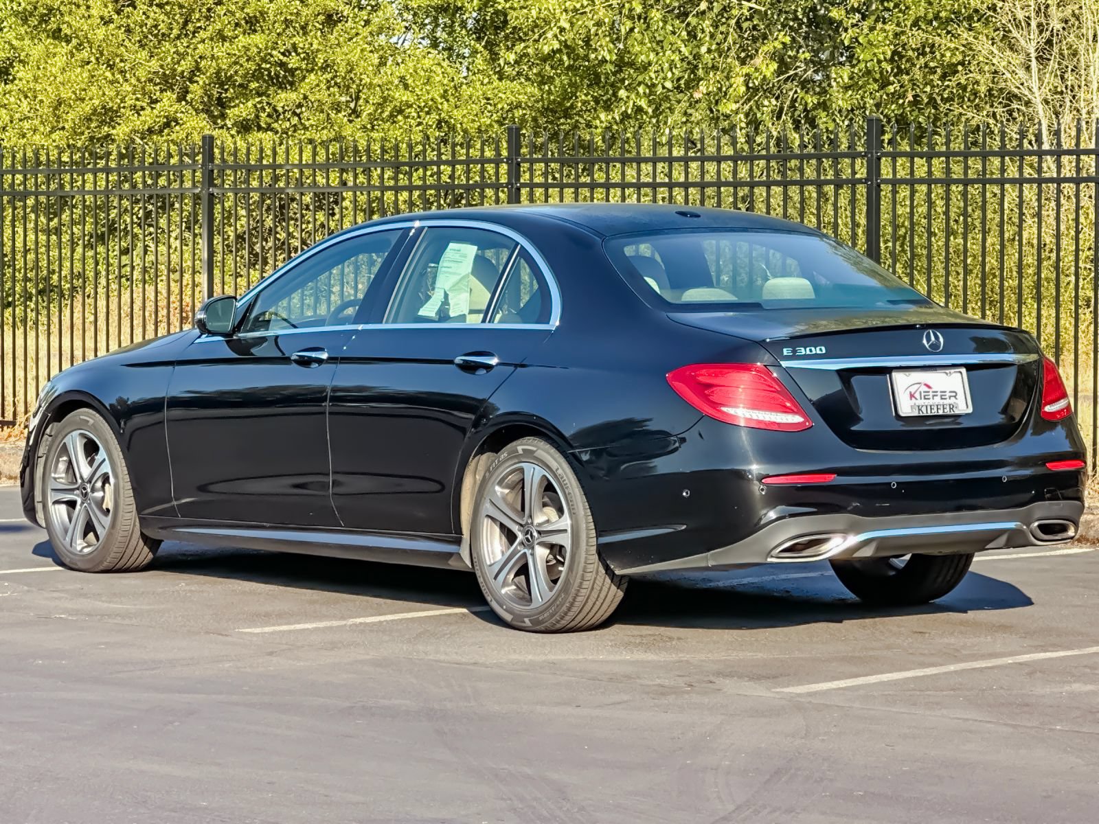 Used 2019 Mercedes-Benz E 300 image 6