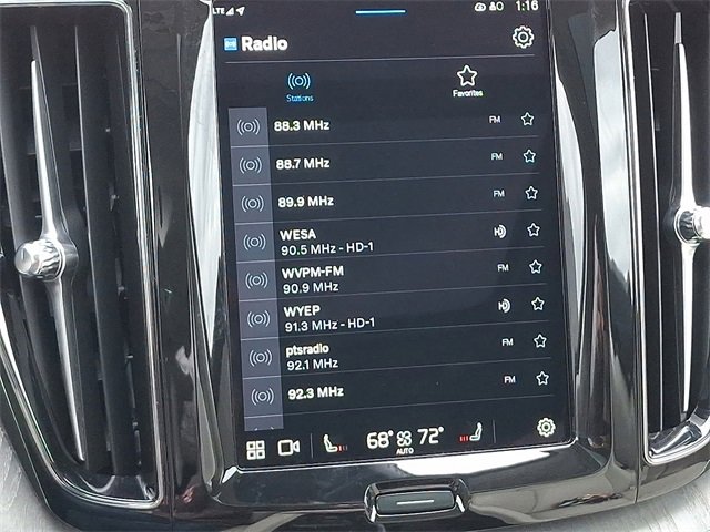 Used 2025 Volvo XC60 B5 Plus w/ Protection Package Premier image 18