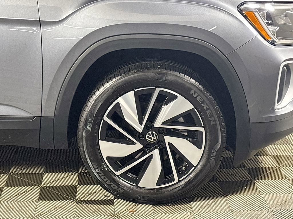 Certified 2024 Volkswagen Atlas SE image 22