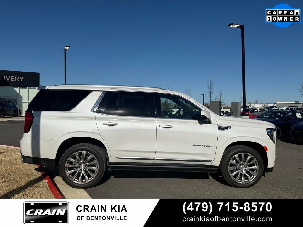 Used 2021 GMC Yukon Denali w/ Denali Premium Package image 9
