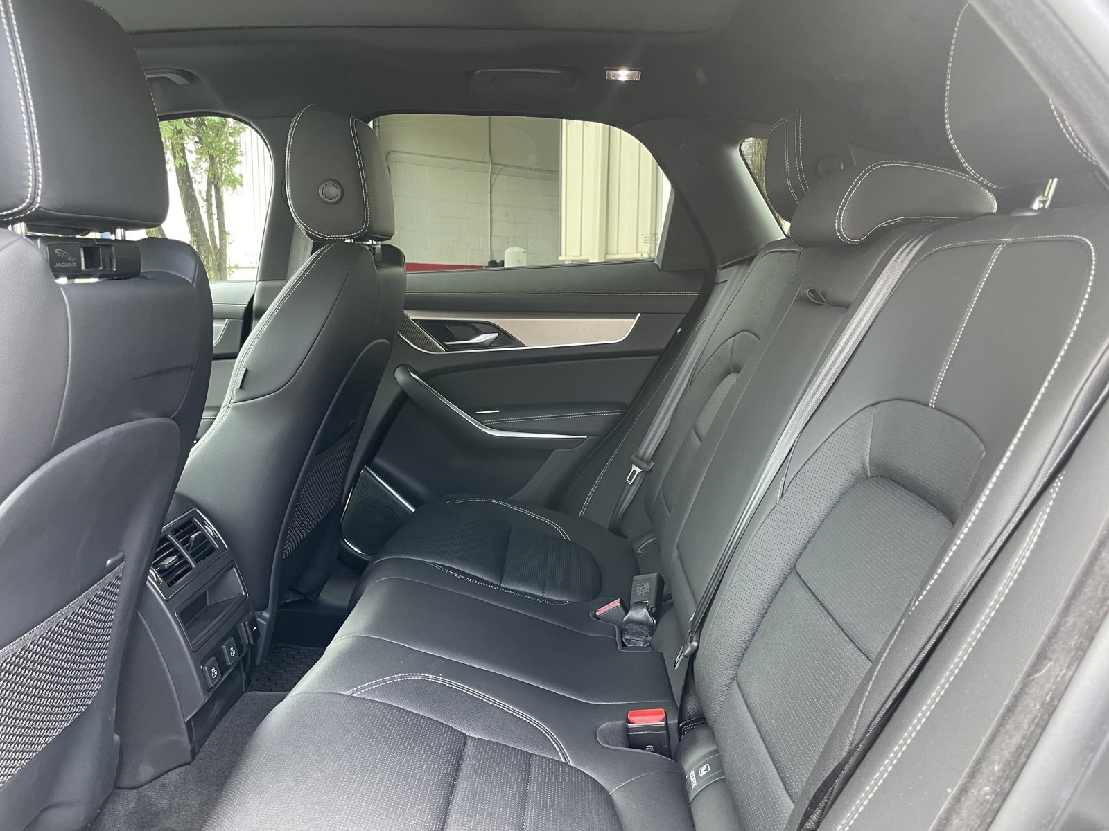 New 2024 Jaguar F-PACE R-Dynamic S image 24