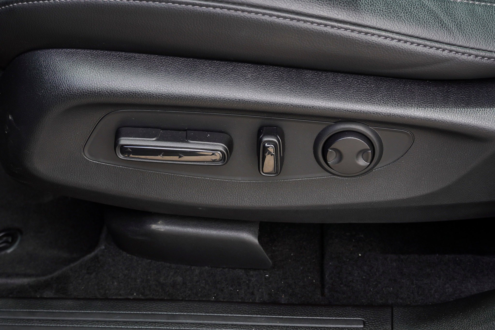 Used 2025 Honda CR-V EX-L image 17