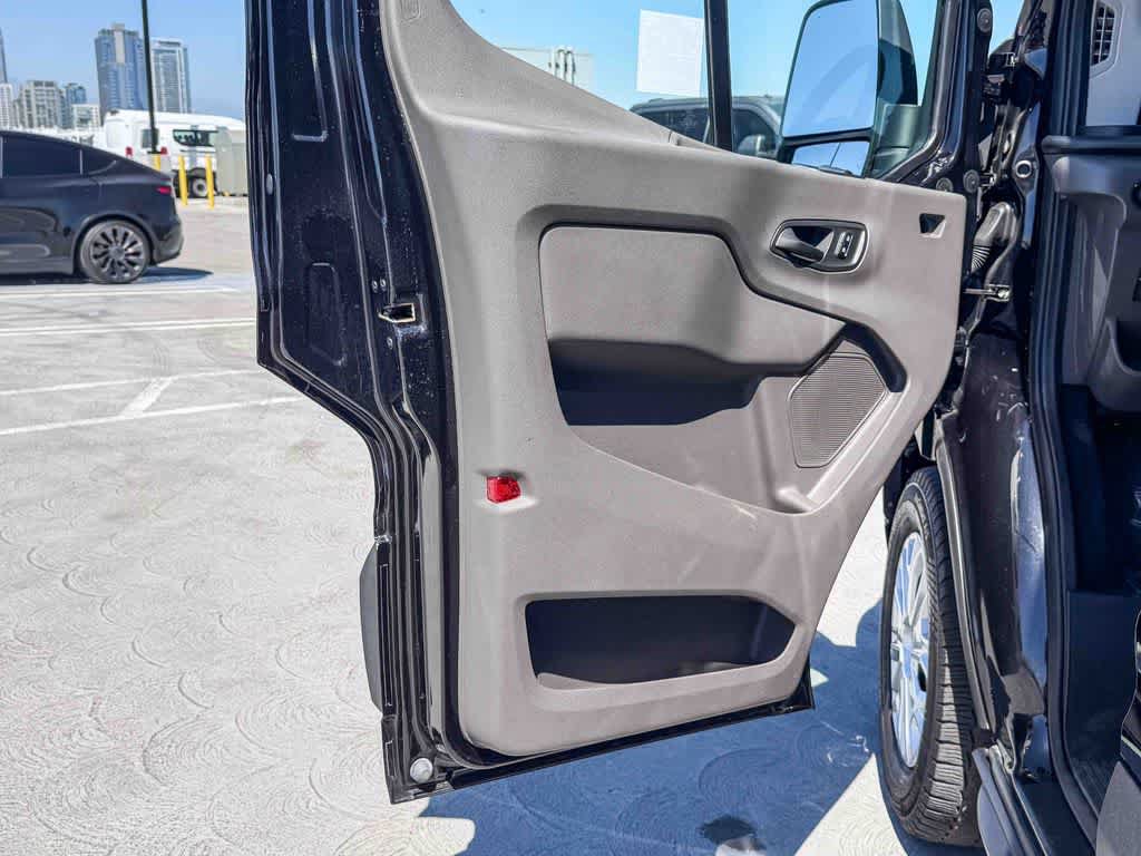 Used 2025 Ford Transit 350 XLT RWD image 22