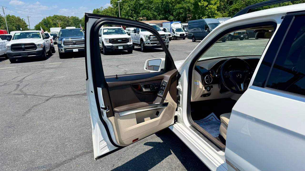 Used 2013 Mercedes-Benz GLK 350 4MATIC image 14