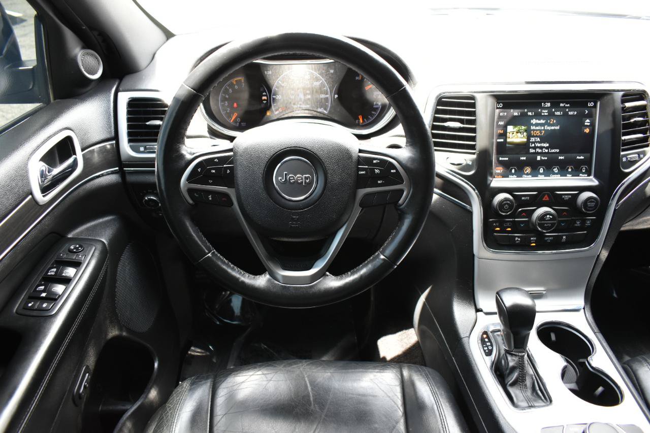 Used 2018 Jeep Grand Cherokee Limited AWD/4WD image 12