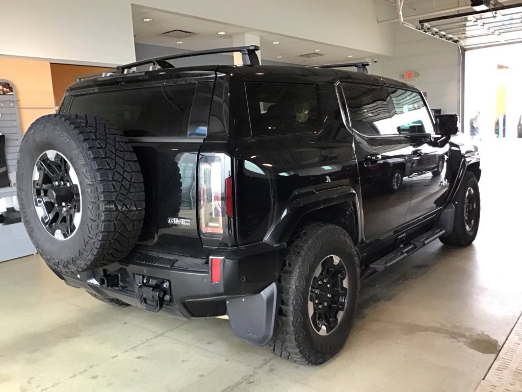 Used 2024 GMC Hummer EV 2X w/ Extreme Off-Road Package AWD/4WD image 6