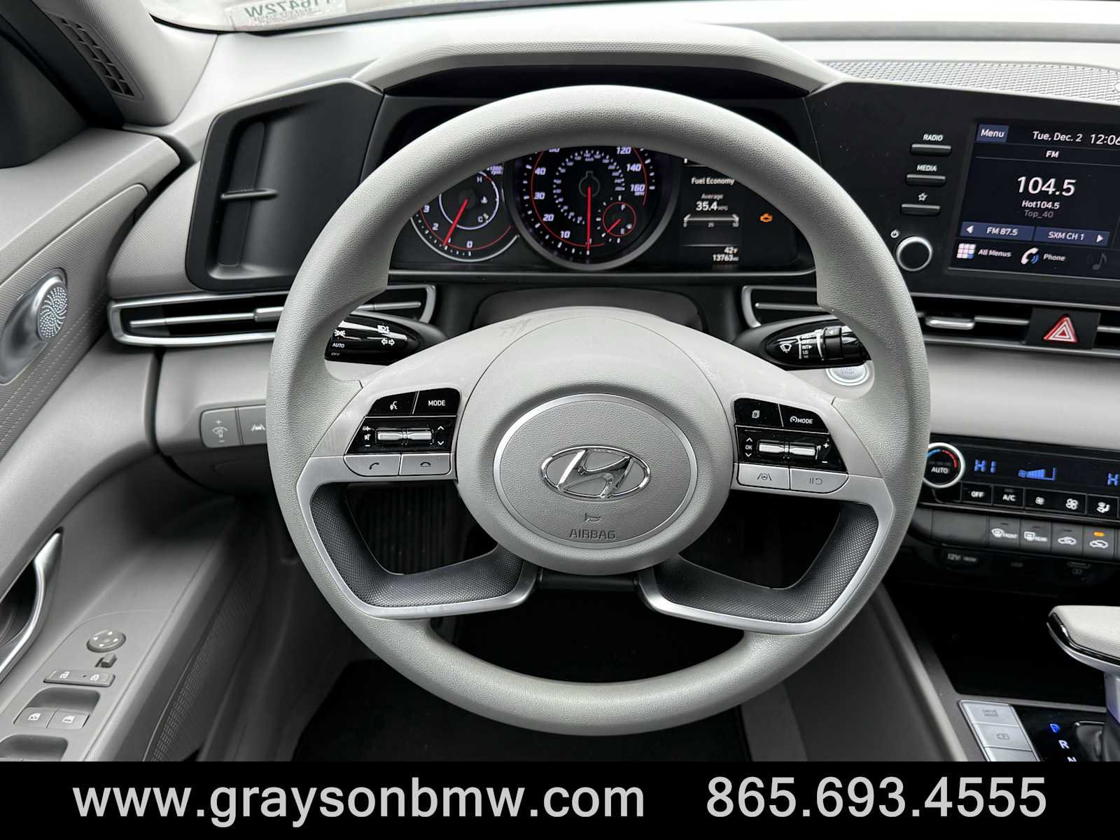 Used 2023 Hyundai Elantra SEL w/ Preferred Accessory Package image 15